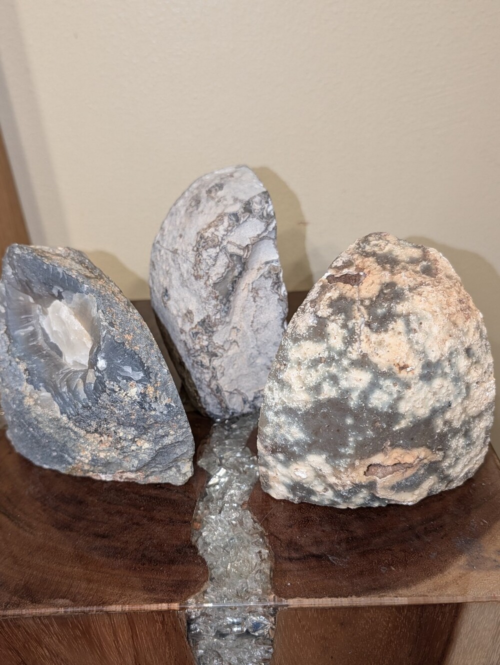Agate Geode Polished Sections 3pc Set in Natural Shades of Greys & Golds - Picture 5 of 13